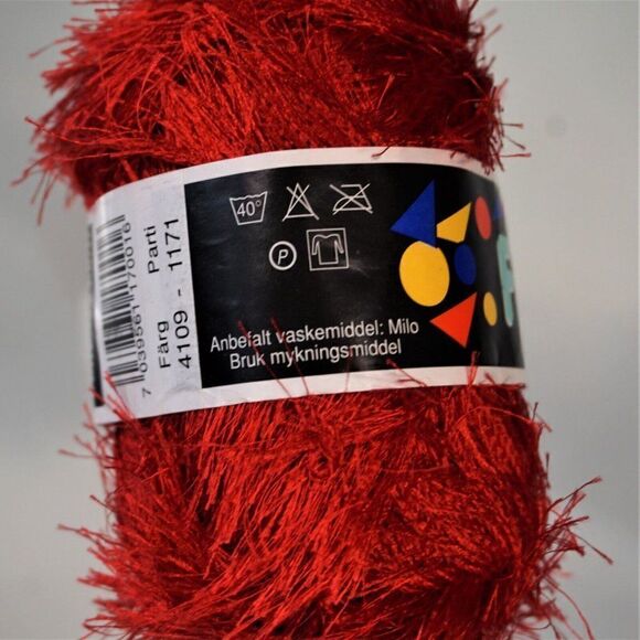 Funny Pelsgarn 4109 Eyelash Yarn Sandnes Garn Red Rust Color 1 Skein - Picture 5 of 7